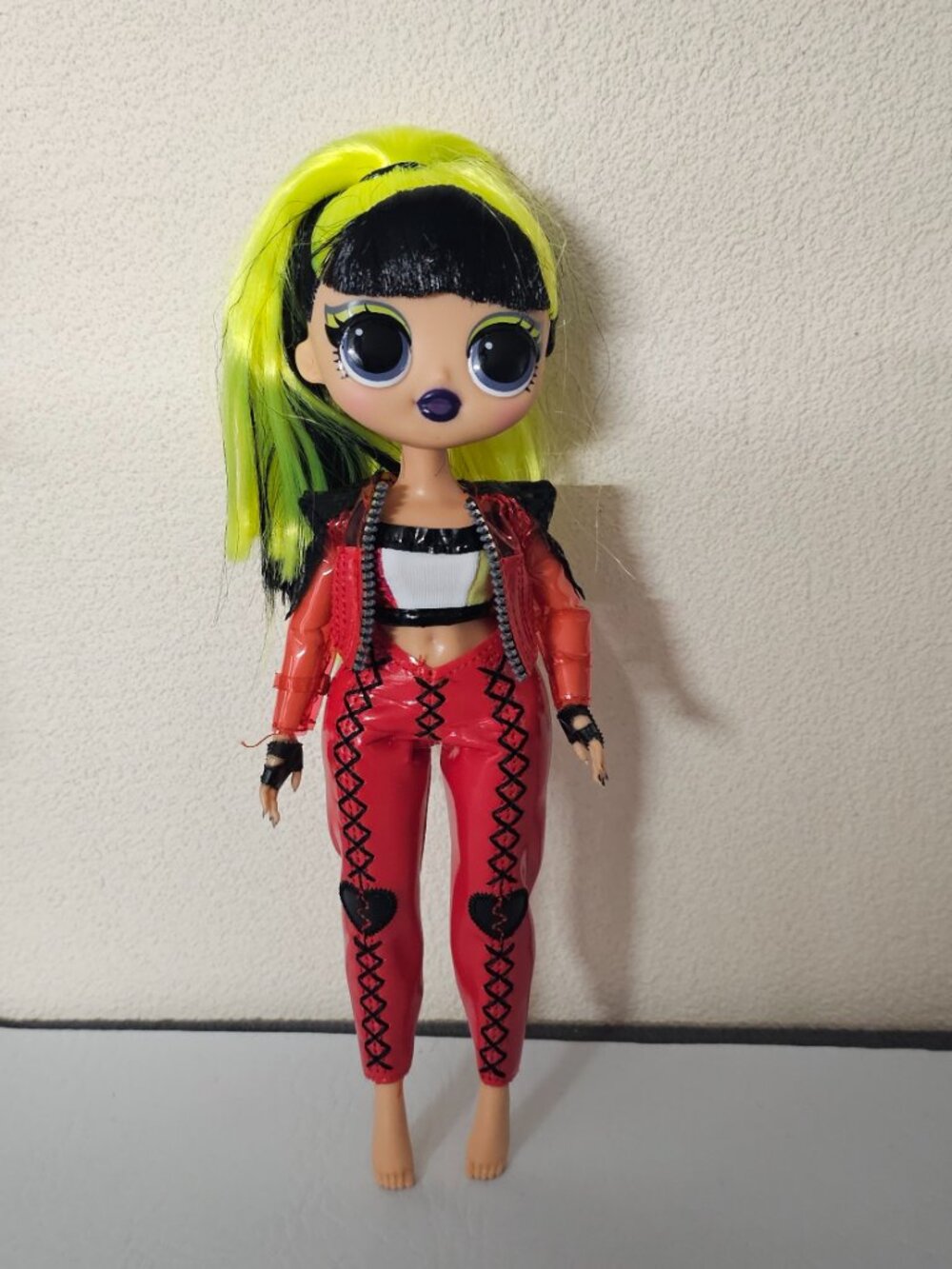 LOL Surprise OMG Spicy Babe Series 4 Fashion Doll MGA